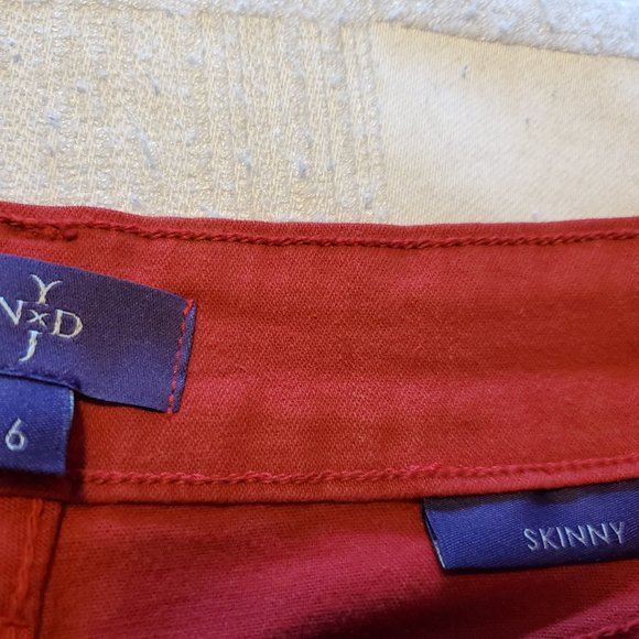 NYDJ Tummy Tuck Red Skinny Jeans Size 6 - Picture 2 of 6